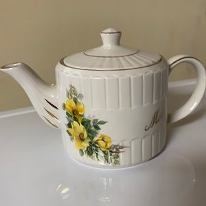Ellgreave genuine iron stone yellow flower design teapot